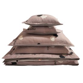    Ágyneműhuzat garnitúra 6 részes, paplanhuzat méret 200x220cm, 2 személyes, pink/fekete szív mintás